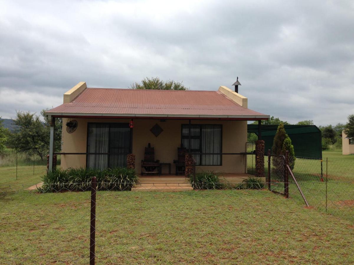 Votadini Country Cottages Magaliesburg Exteriör bild